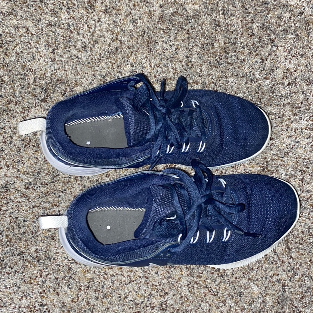nike volleyball shoes